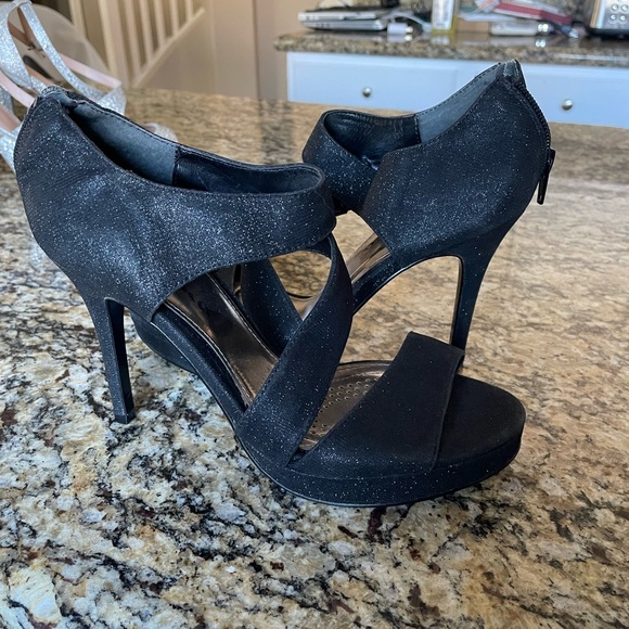 Womens heels - Picture 1 of 3